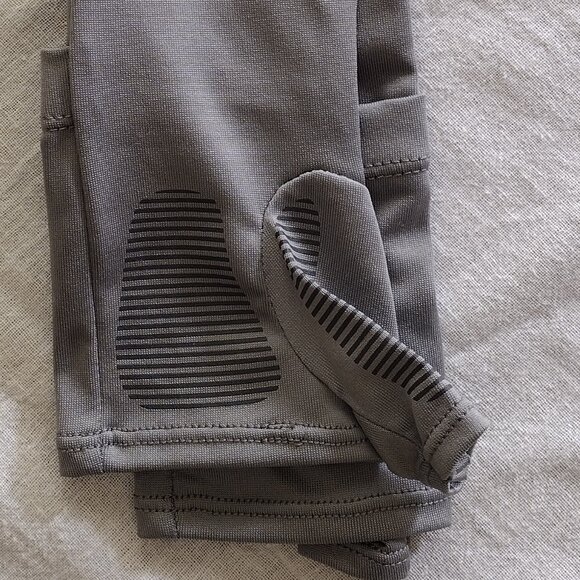 UVShield Cool Sleeves with hand cover - Picture 4 of 12